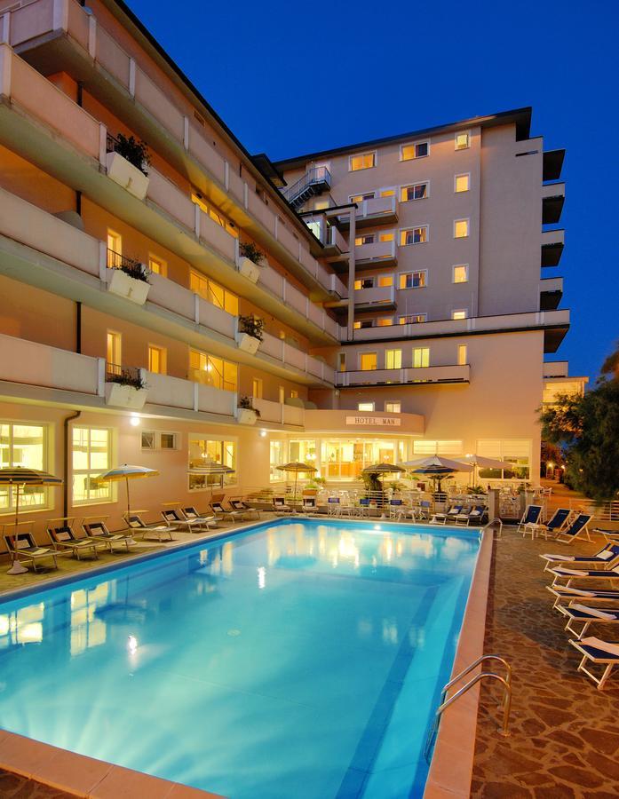 Hotel Man Lido Di Savio Bagian luar foto