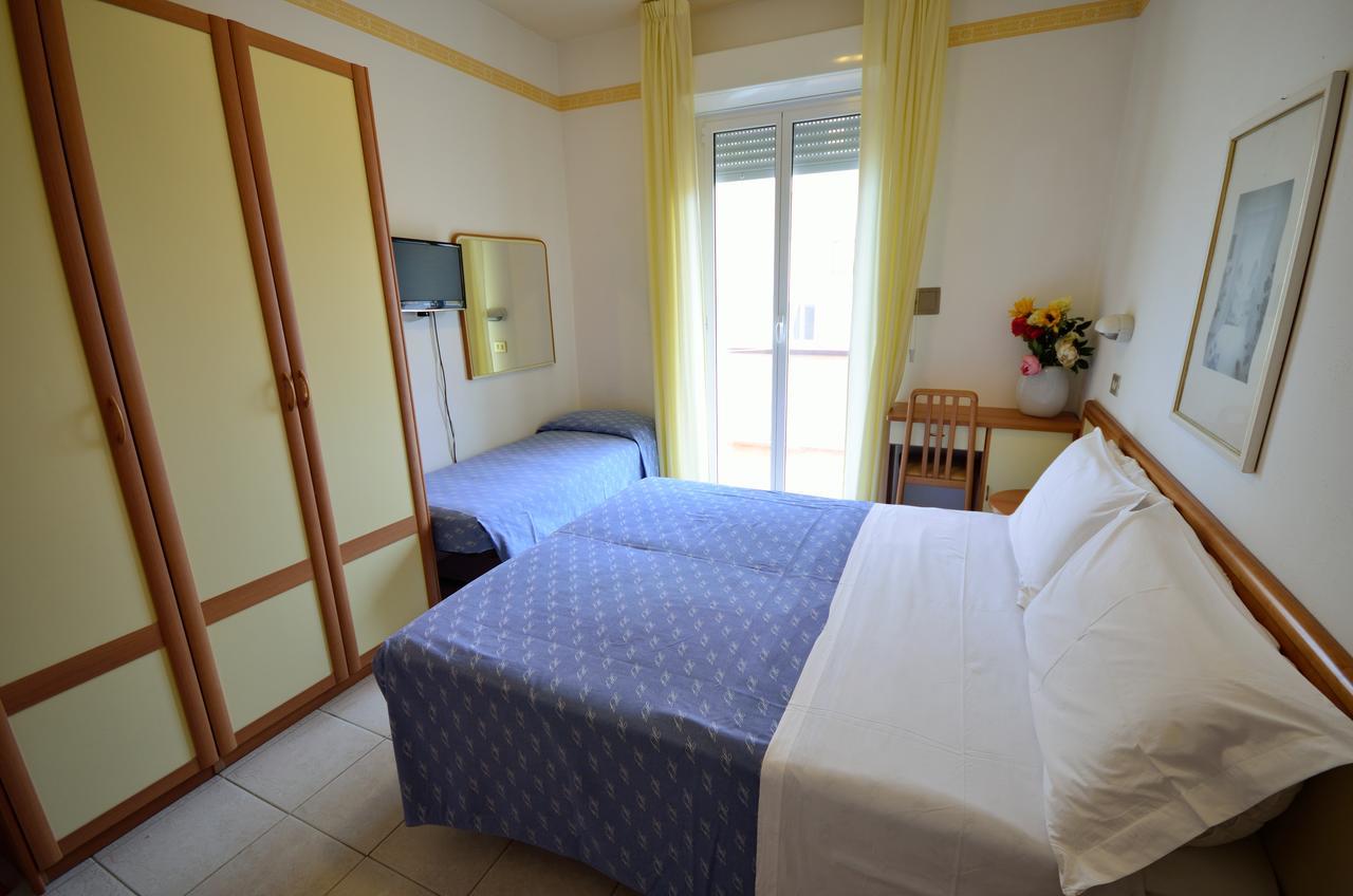 Hotel Man Lido Di Savio Bagian luar foto