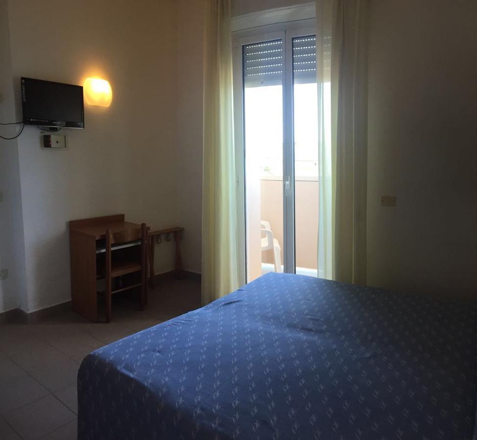 Hotel Man Lido Di Savio Bagian luar foto